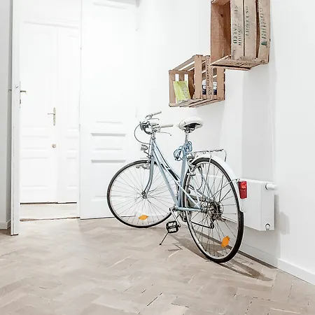 Boom Apartment
